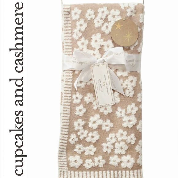 Cupcakes & Cashmere Floral Baby Blanket - Picture 1 of 5